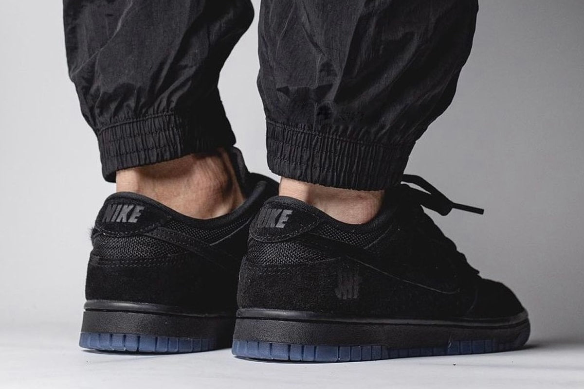 Nike Dunk Low UNDEFEATED