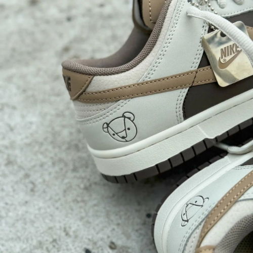 Nike SB Dunk Otomo Katsuhiro Bear