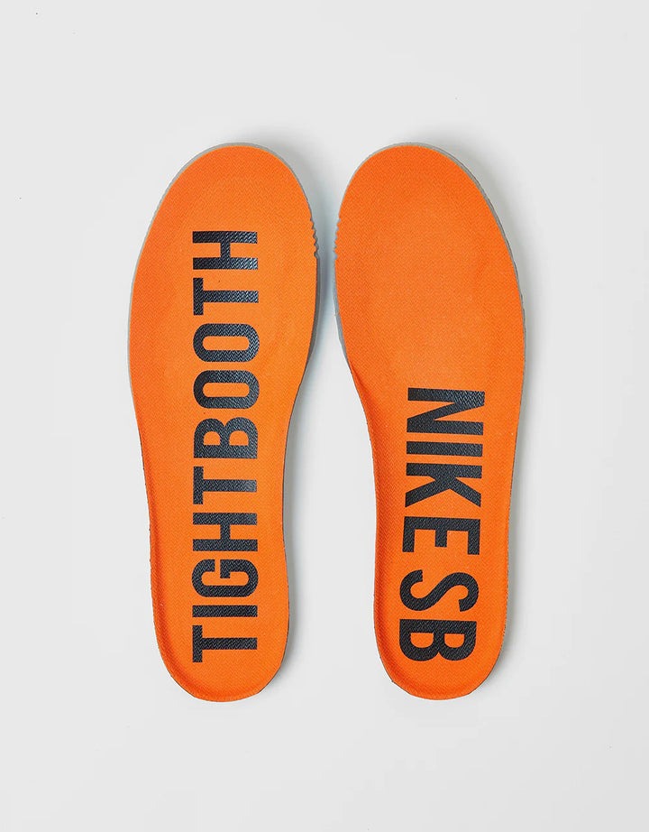 Nike SB Dunk Low Tightbooth