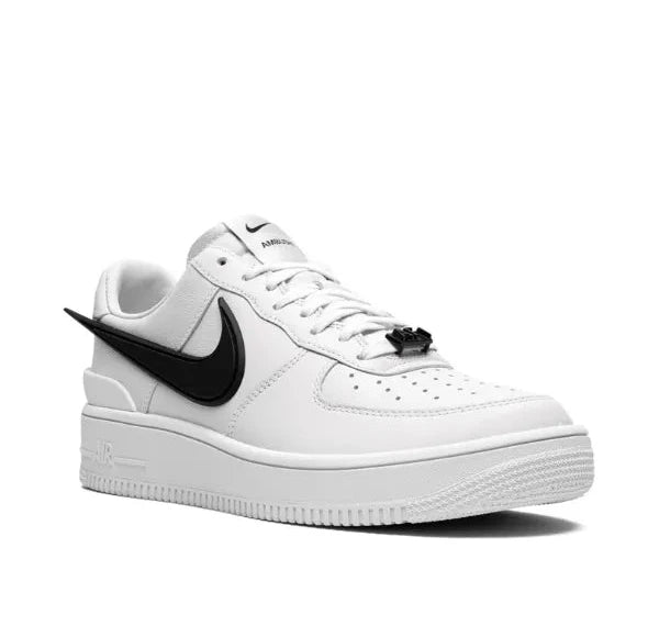Nike
x Ambush Air Force 1 Low "Phantom"