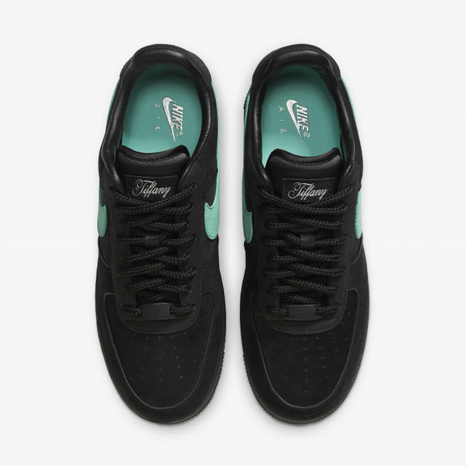 Nike
x Tiffany and Co. Air Force 1 Low sneakers
