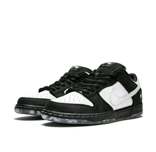 Nike
SB Dunk Low Pro OG QS "Panda Pigeon"