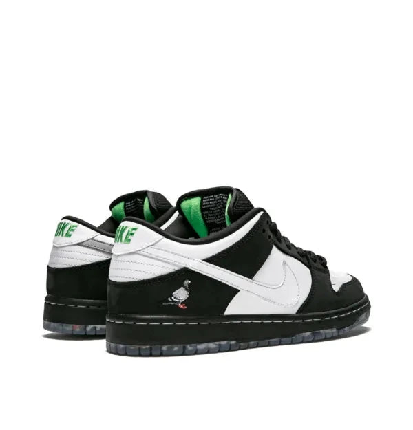 Nike
SB Dunk Low Pro OG QS "Panda Pigeon"