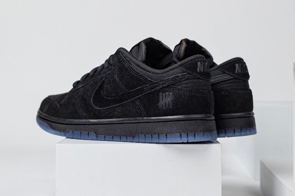Nike Dunk Low UNDEFEATED