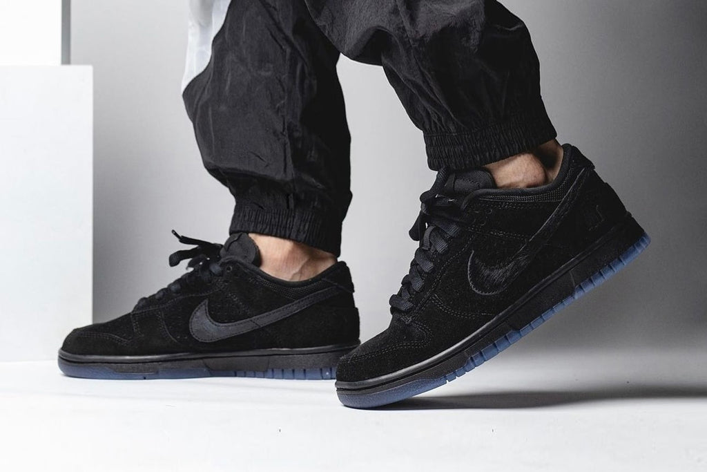 Nike Dunk Low UNDEFEATED