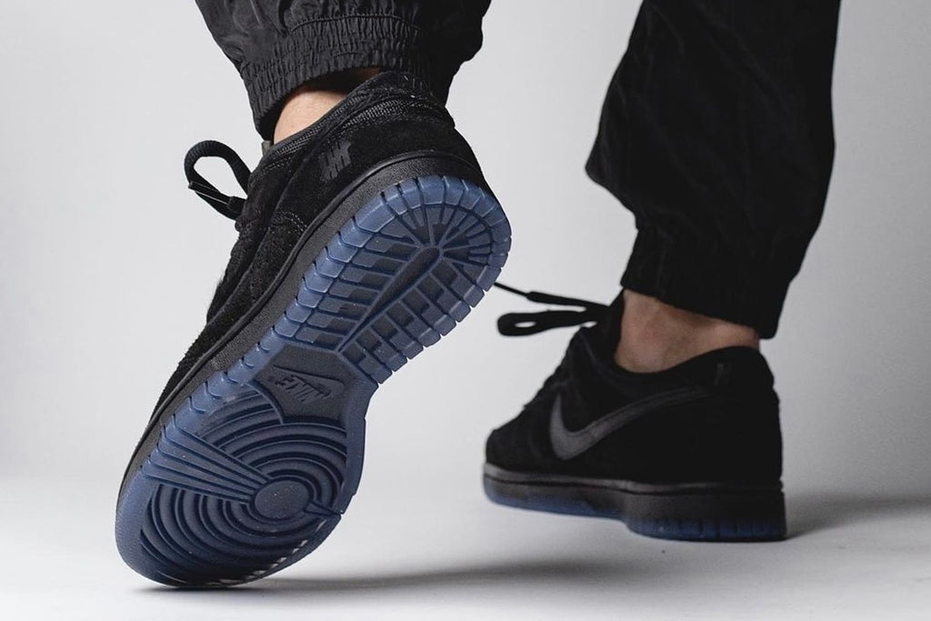 Nike Dunk Low UNDEFEATED